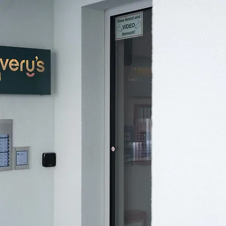 Premium Apartments With Air Conditioning - Doverys Yard