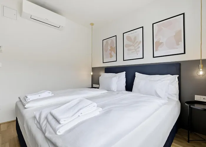 Premium With Air Conditioning - Doverys Yard 4*